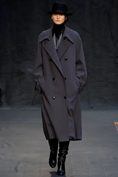 Look 5
